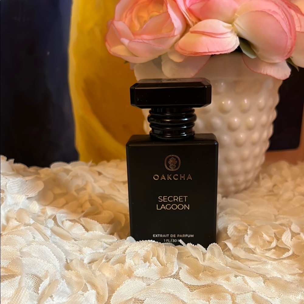 Oakcha Secret Lagoon Dupe Perfume